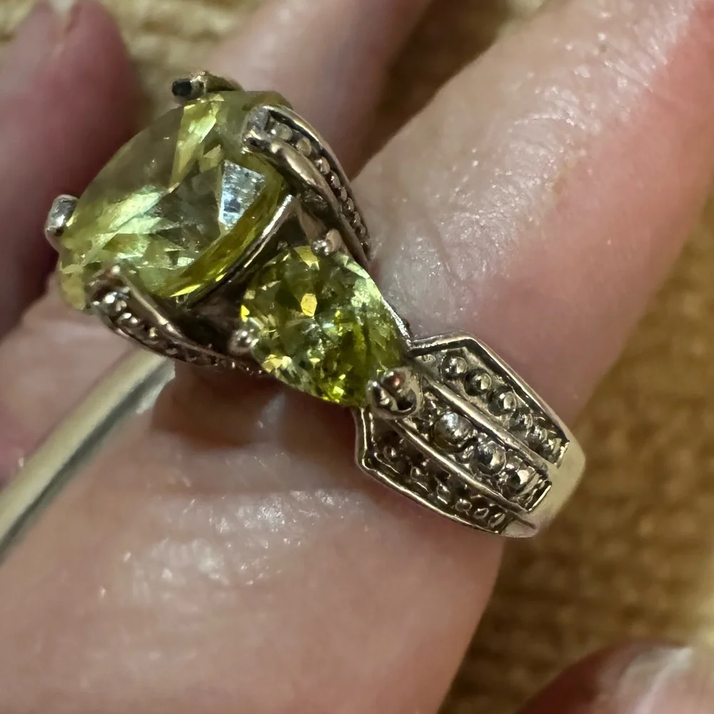 5ct Peridot Ring Rhodium Plated 925 Sterling Silver Pear Side Stones Size 7